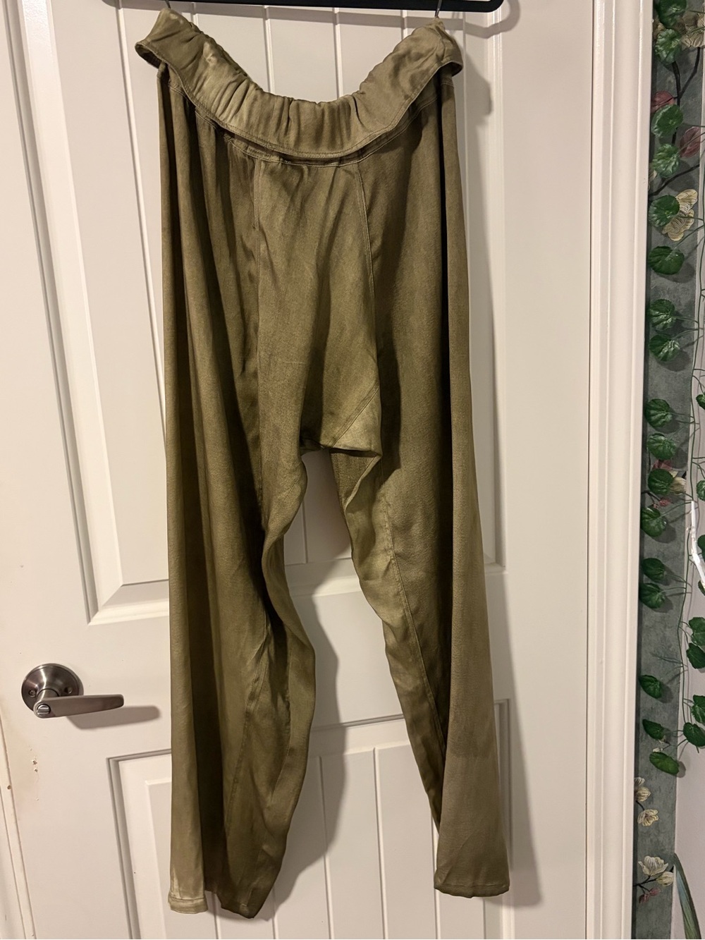 Zara Wide-Leg Drawstring Pants in Olive M - Picture 8 of 9